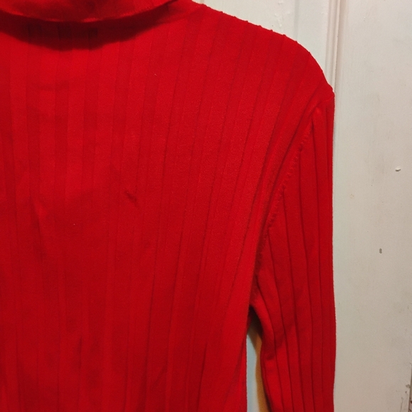 Red Ribbed Zip-Up Cardigan - Picture 8 of 9